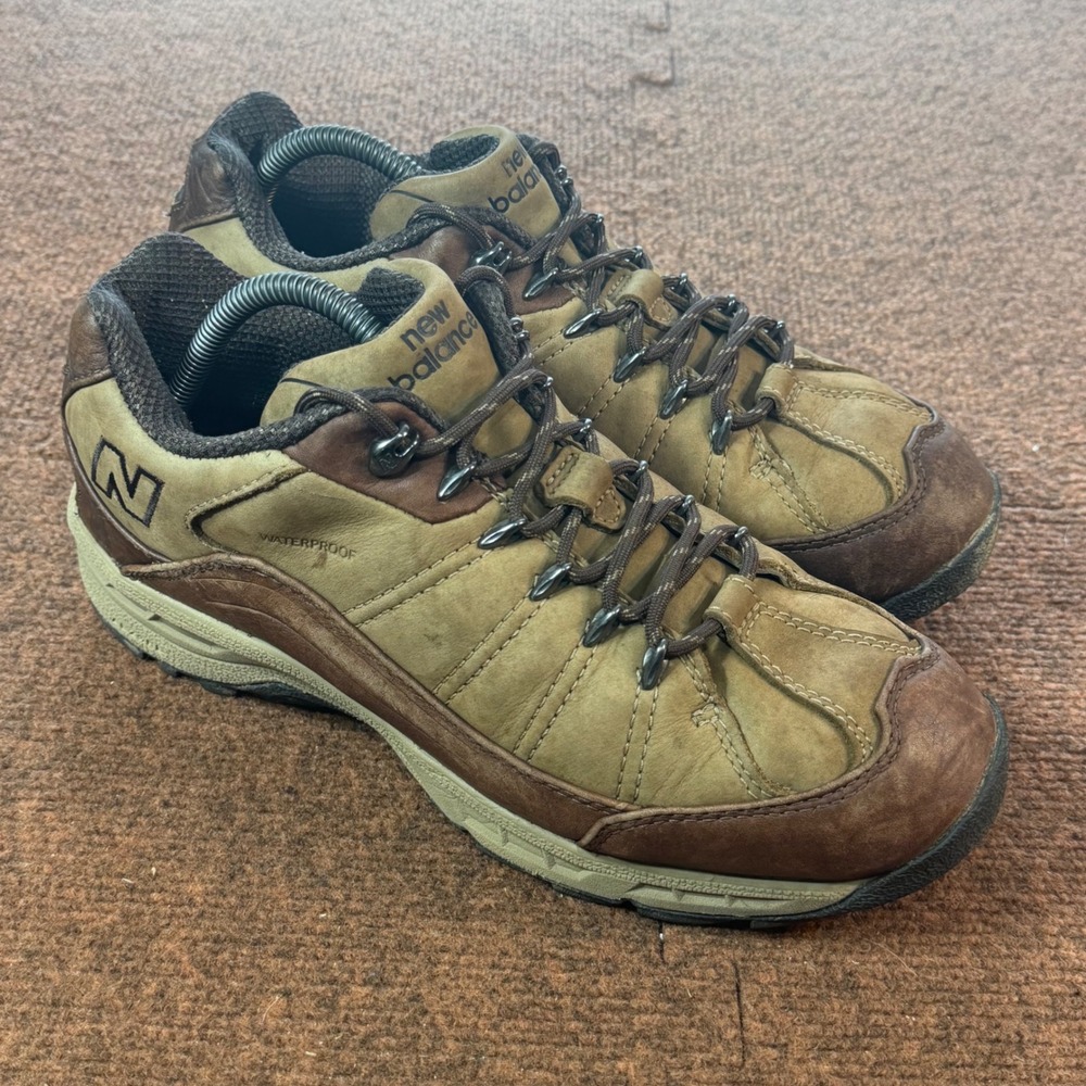 New Balance 966 Waterproof Hiking Shoes Mens 9 2E Wide Brown Leather MW966BR B+